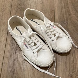 Superga 2750 Classic Sneaker